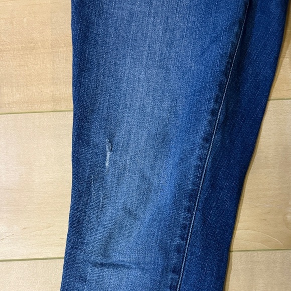 Tommy Hilfiger Blue Skinny Jeans with Red and White Patch - Picture 3 of 9